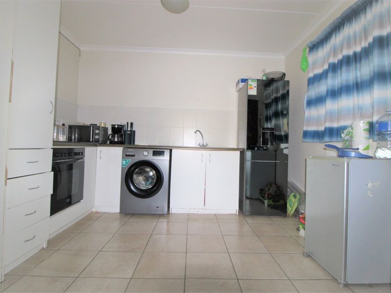 Neat first floor apartment in Soteria  - Photo 5