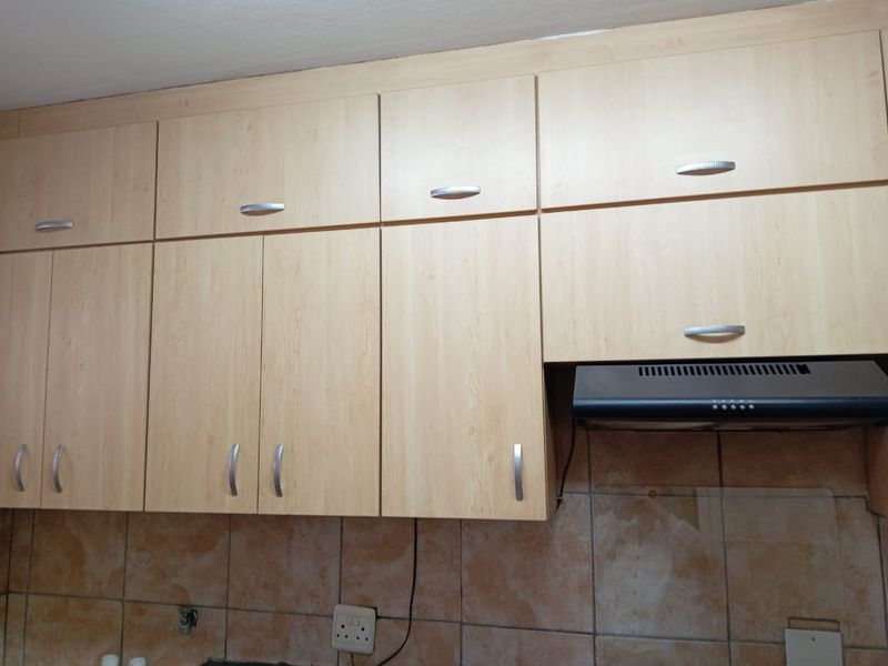 Charming Ground-Floor Flat with Extra Room Potential – Prime Location Near College & CBD - Photo 5