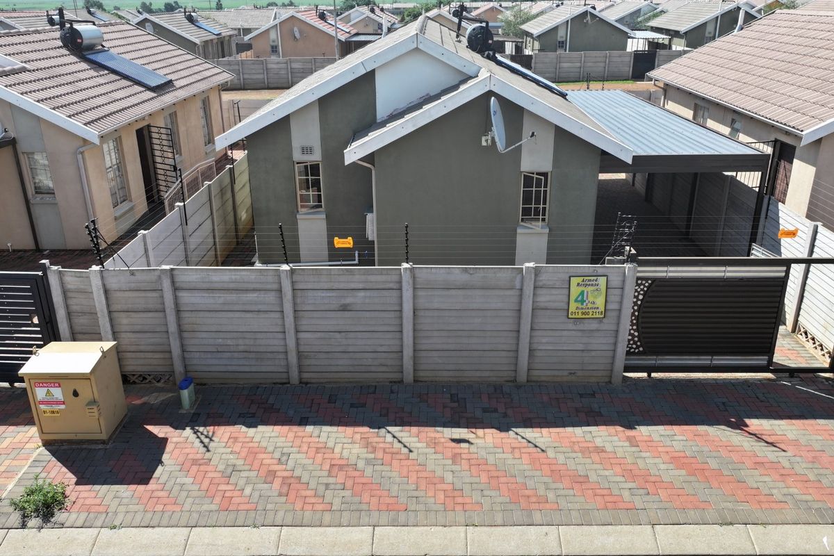 Spacious 3Bedroom House for Sale in Sky City - Photo 3