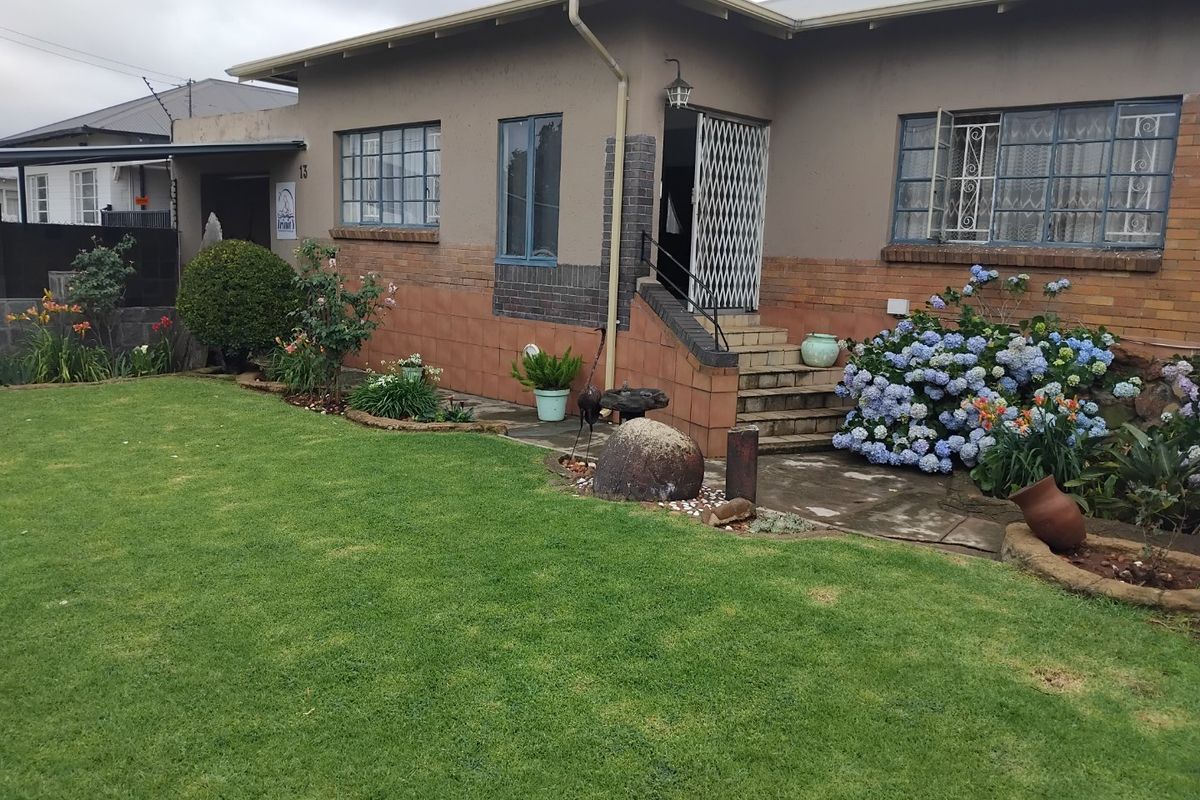 Charming 3-Bedroom Home for Sale – Spacious Stand & Great Extras! - Photo 5