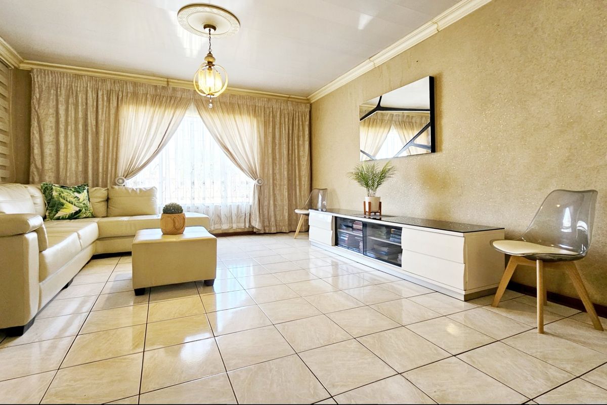 A delightful family home in Waldrift. - Photo 5