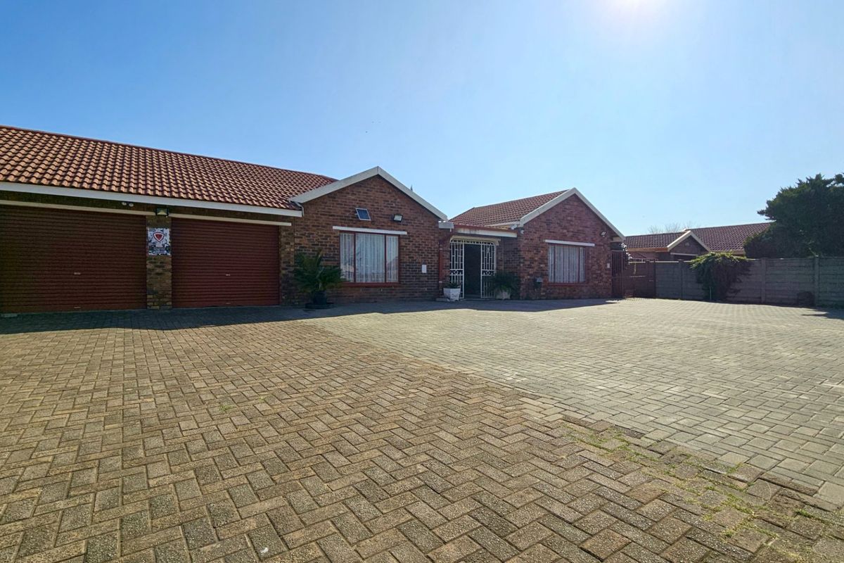 A delightful family home in Waldrift. - Photo 2