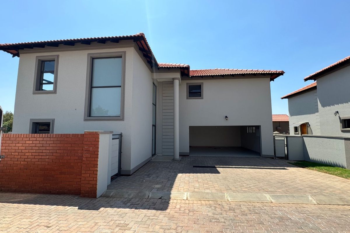 Modern 3-Bedroom Home in Secure Estate – No Transfer Costs! - Photo 2