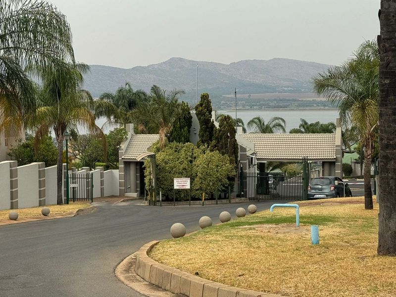 824m2 Prime Vacant Land in Kosmos Ridge - Photo 5