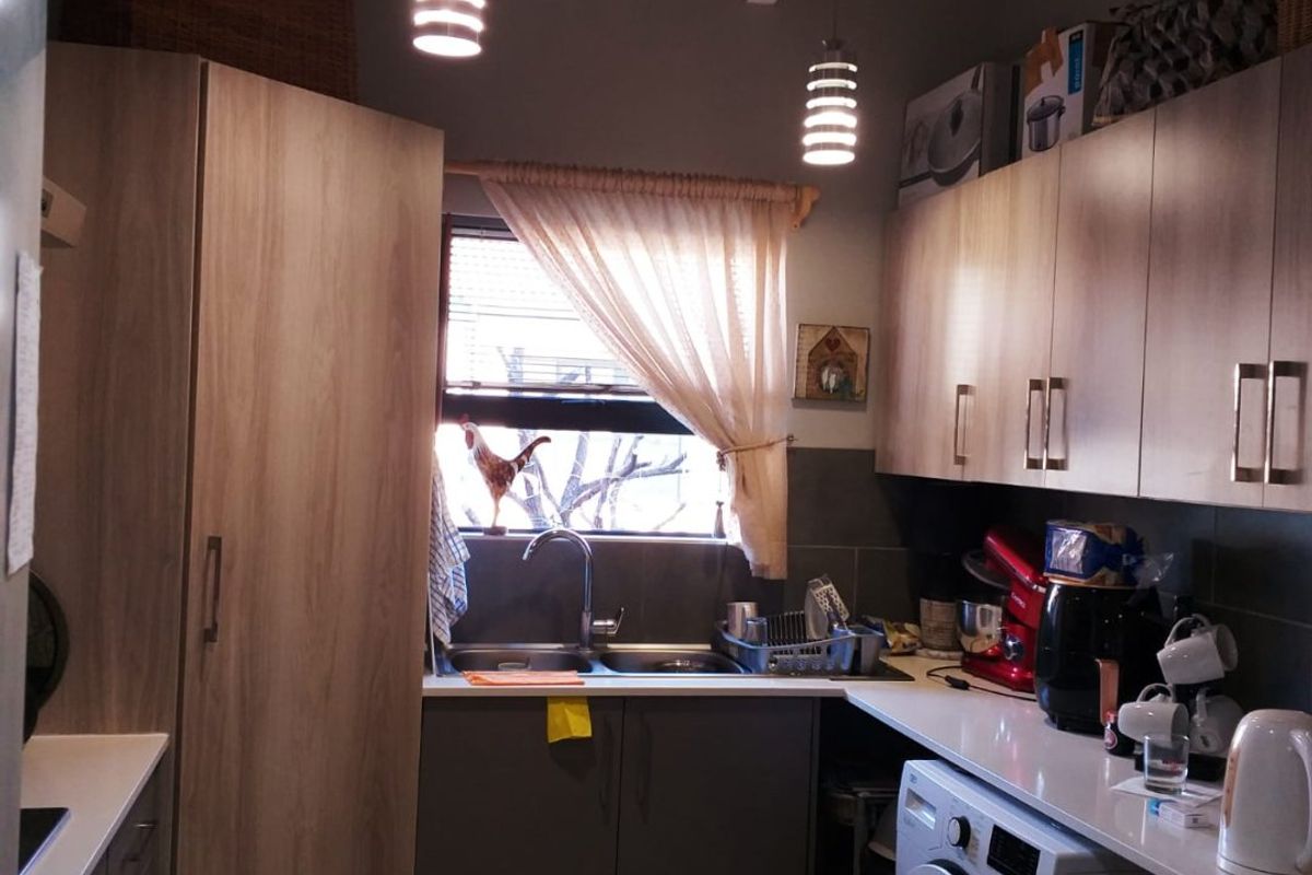 Charming Retirement Home in Serene Estate, Hartbeespoort - Photo 5