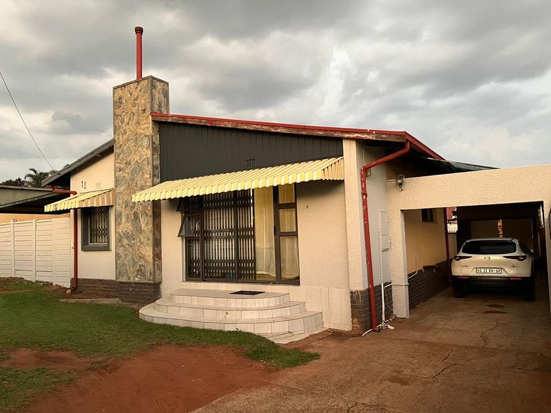 Charming Home in the Heart of Dawnview - Photo 6