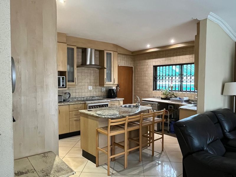 Charming Home in the Heart of Dawnview - Photo 2