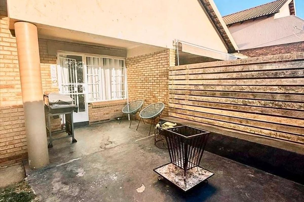 Cozy Home Overview - Photo 3