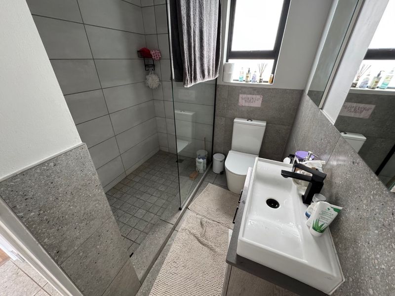 Elegant Family Home Overview - Photo 7