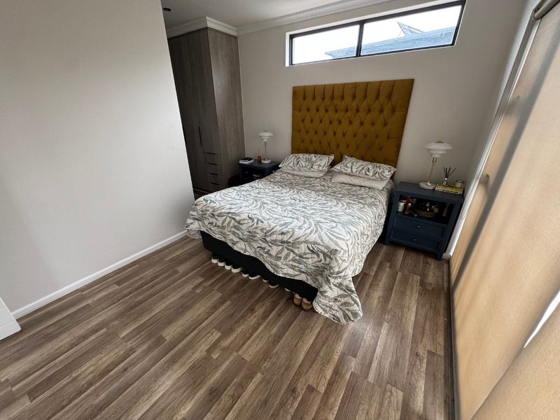 Elegant Family Home Overview - Photo 8