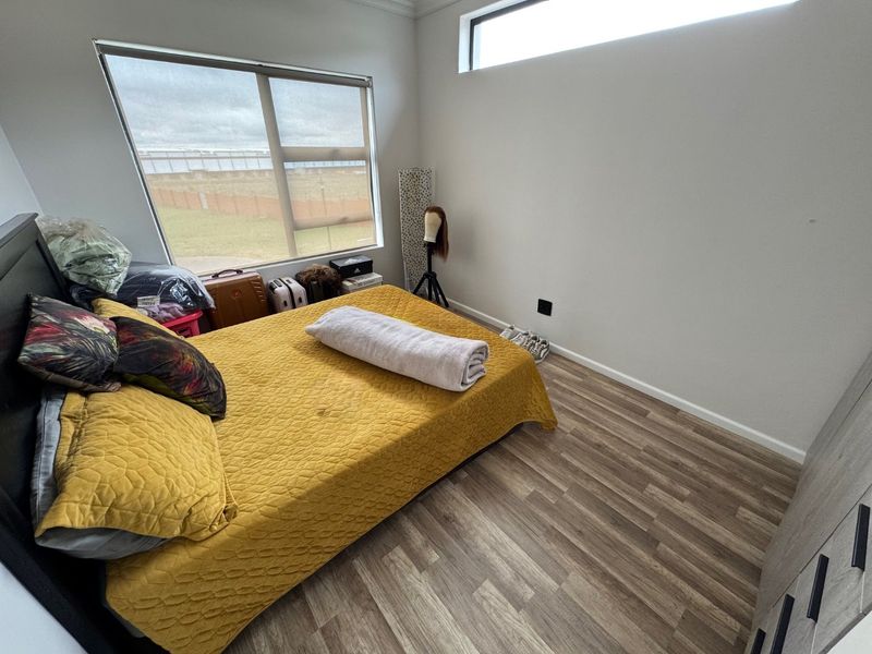 Elegant Family Home Overview - Photo 6