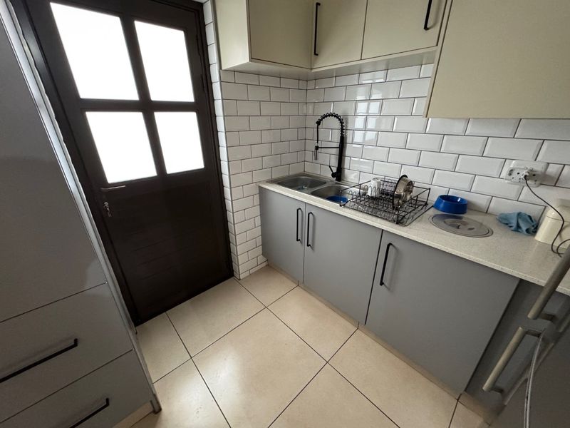 Modern and Comfortable Family Home - Photo 5