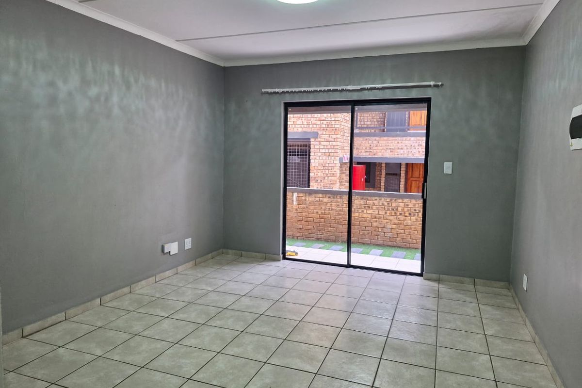 Neat & Spacious 2-Bedroom Ground-Floor Unit Now for Sale - Photo 5