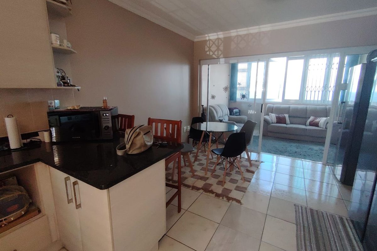 Beach Living at Its Best – Your Uvongo Escape Awaits! - Photo 3