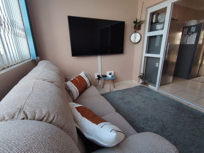 Beach Living at Its Best – Your Uvongo Escape Awaits! - Photo 7