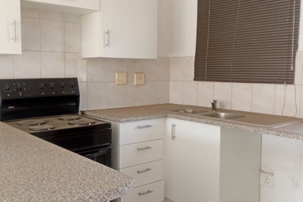 Modern 2-bed 1 bath  Apartment /Flat in Buccleuch - Photo 2