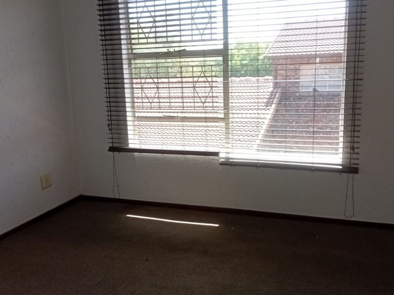 Modern 2-bed 1 bath  Apartment /Flat in Buccleuch - Photo 7