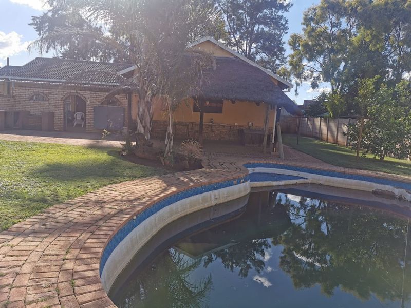 Beautifully Maintained 3-Bedroom Home for Sale in Stilfontein - Photo 7