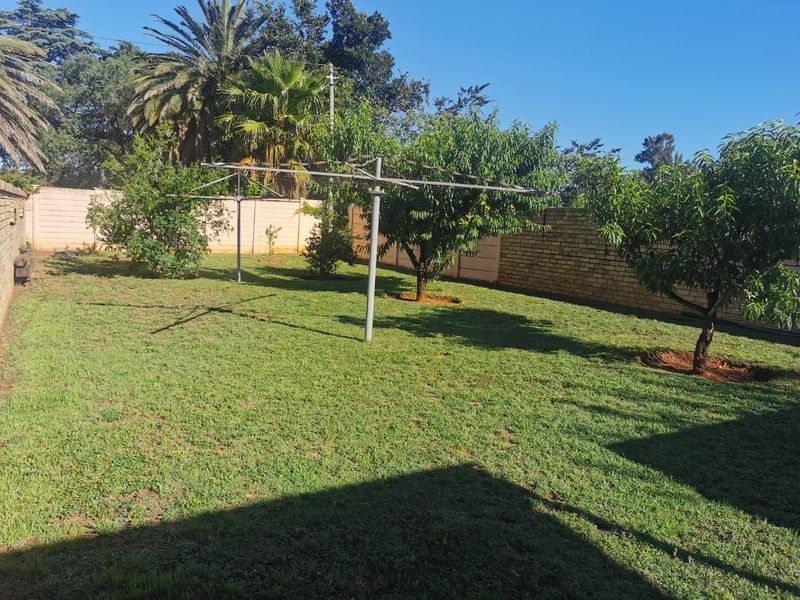 Beautifully Maintained 3-Bedroom Home for Sale in Stilfontein - Photo 3