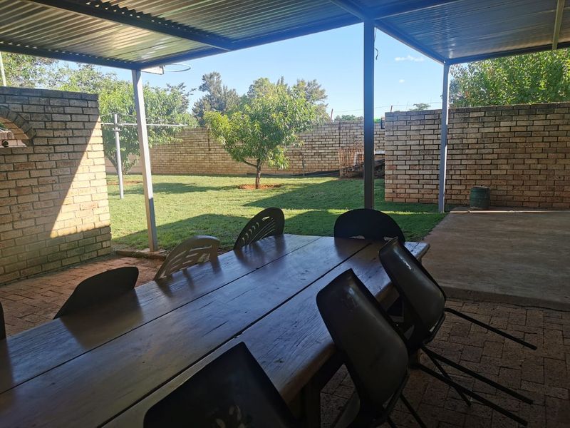 Beautifully Maintained 3-Bedroom Home for Sale in Stilfontein - Photo 10