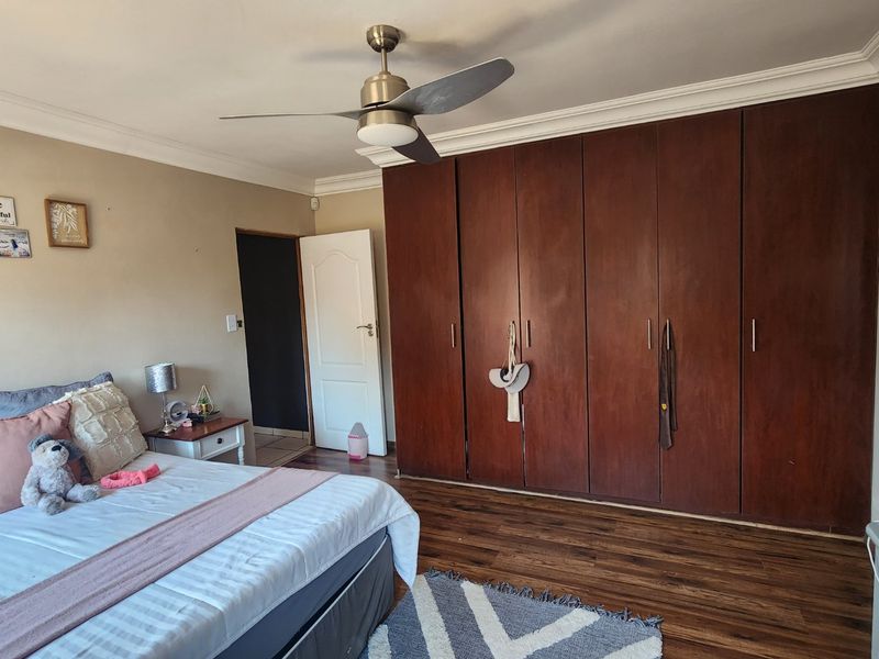 3 BEDROOM TOWNHOUSE IN WILKOPPIES - Photo 10