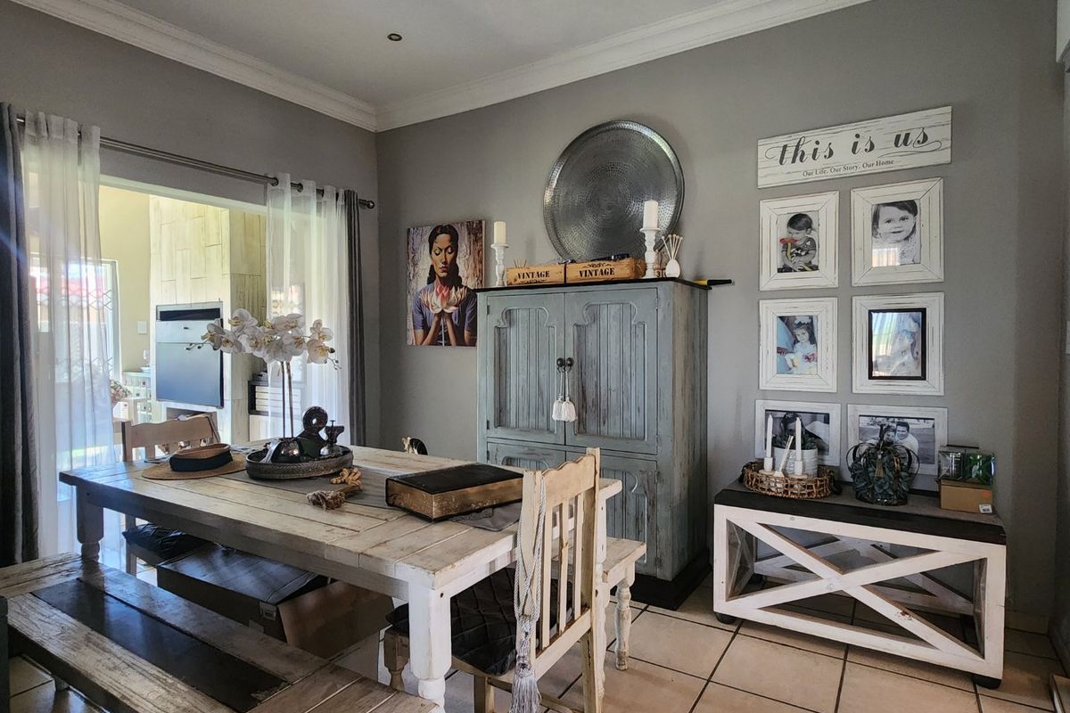 3 BEDROOM TOWNHOUSE IN WILKOPPIES - Photo 2