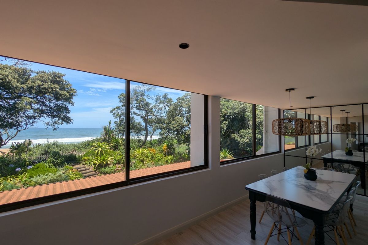 Umhlanga-La Lucia Beachfront - 3 bedroom unit - renovated and decorated to the highest standard - the perfect lock up and go! -Must be seen to be appreciated - great seaviews - Photo 5