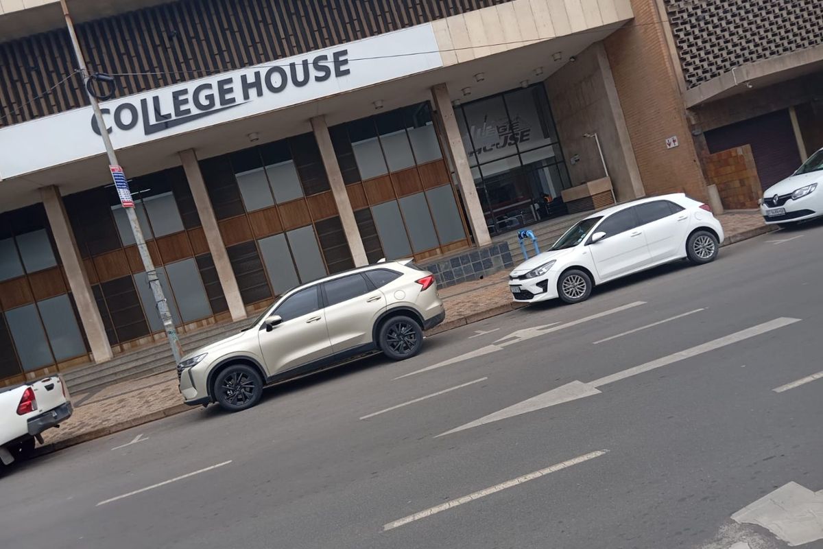 Investors  Dream walking distance to Wits - Photo 2