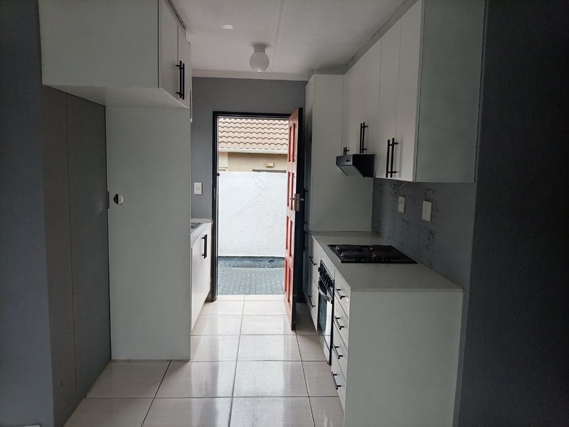 3 bedroom Rosslyn Gardens - Photo 10