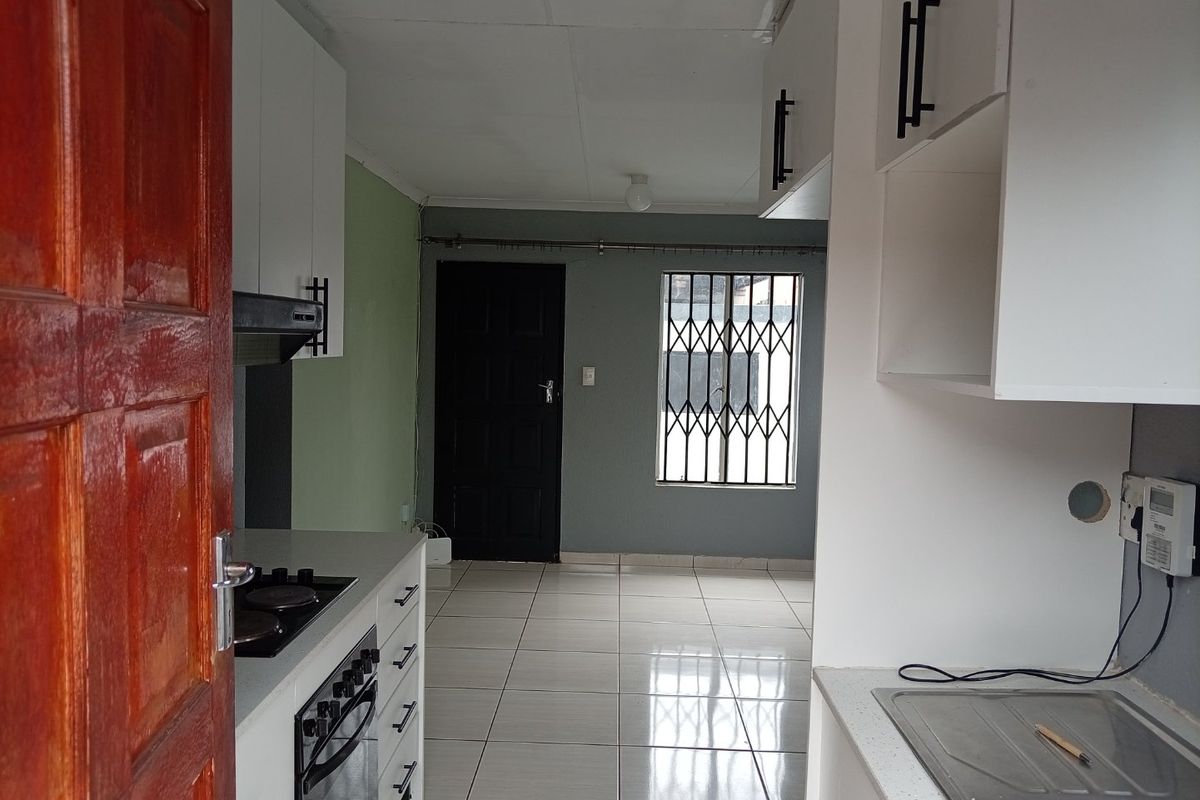 3 bedroom Rosslyn Gardens - Photo 5