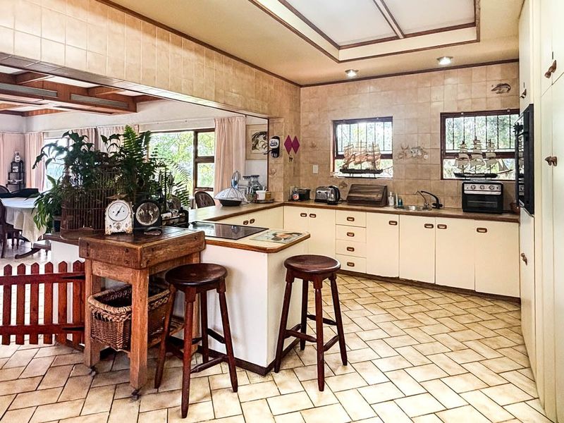 Herolds Bay Coastal Retreat with Majestic Sea Views. - Photo 10