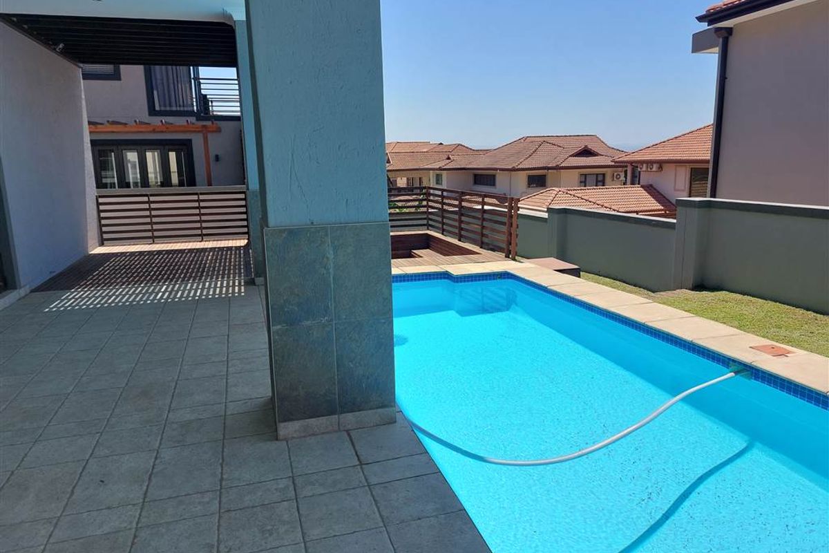 5 bedroom mansion in Izinga Estates - Photo 4