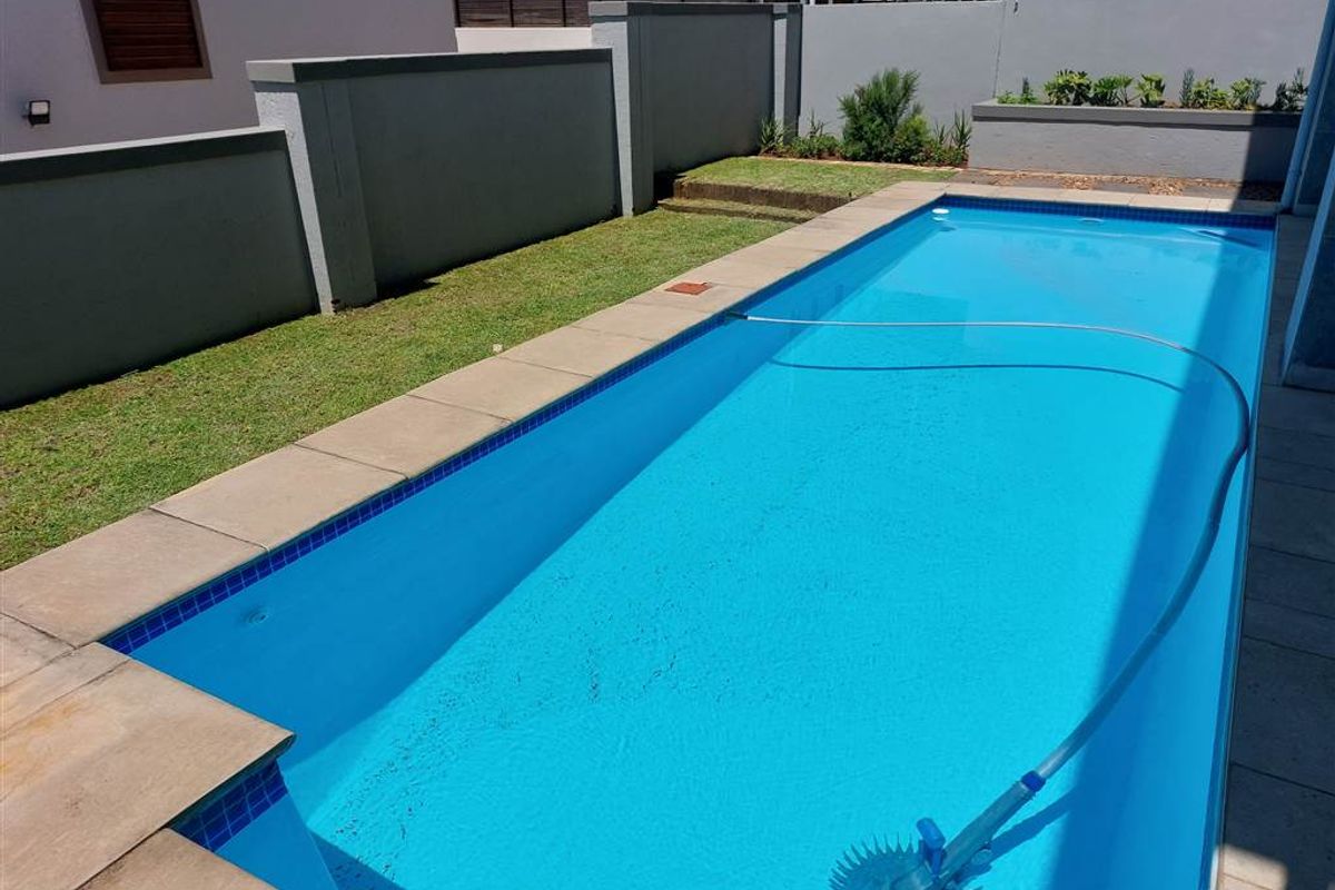 5 bedroom mansion in Izinga Estates - Photo 3