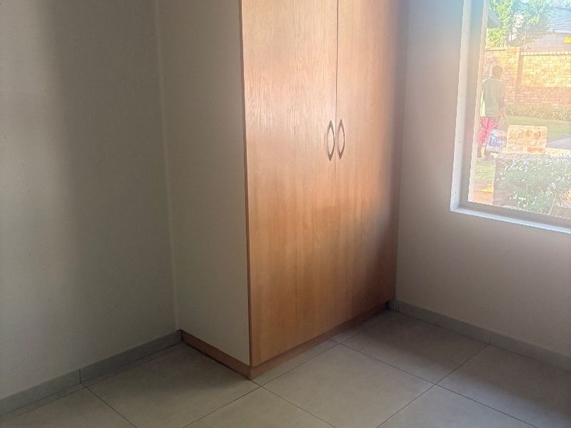 Stunning 4-Bedroom House for Rent  Discover this beautiful and spacious 4-bedroom home, perfect for a family or those who love to entertain! This property features: 	•	4 Spacious Bedrooms: Plenty of room for everyone. 	•	2 Modern Bathrooms: Stylish and functional. 	•	Swimming Pool: Enjoy relaxation and fun in your private pool. 	•	Entertainment Area: Ideal for gatherings and social events. 	•	Large Yard: Perfect for kids, pets, or gardening. 	•	Double Garage: Secure parking for multiple vehicles. 	•	2 Outdoor Bedrooms: Additional space for guests or a home office.  Located in a serene and convenient neighborhood, this home is ready to welcome you!  Contact us today to schedule a viewing! - Photo 10