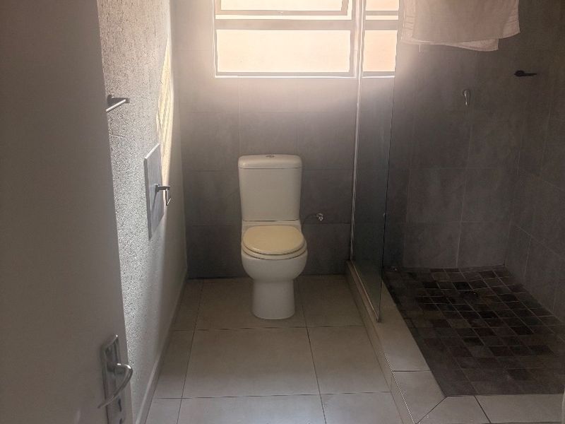 Stunning 4-Bedroom House for Rent  Discover this beautiful and spacious 4-bedroom home, perfect for a family or those who love to entertain! This property features: 	•	4 Spacious Bedrooms: Plenty of room for everyone. 	•	2 Modern Bathrooms: Stylish and functional. 	•	Swimming Pool: Enjoy relaxation and fun in your private pool. 	•	Entertainment Area: Ideal for gatherings and social events. 	•	Large Yard: Perfect for kids, pets, or gardening. 	•	Double Garage: Secure parking for multiple vehicles. 	•	2 Outdoor Bedrooms: Additional space for guests or a home office.  Located in a serene and convenient neighborhood, this home is ready to welcome you!  Contact us today to schedule a viewing! - Photo 7