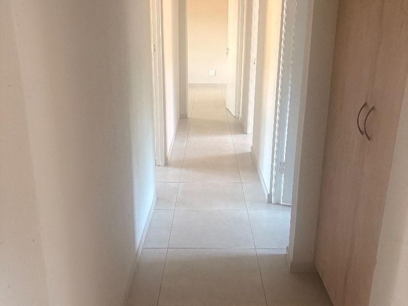 Stunning 4-Bedroom House for Rent  Discover this beautiful and spacious 4-bedroom home, perfect for a family or those who love to entertain! This property features: 	•	4 Spacious Bedrooms: Plenty of room for everyone. 	•	2 Modern Bathrooms: Stylish and functional. 	•	Swimming Pool: Enjoy relaxation and fun in your private pool. 	•	Entertainment Area: Ideal for gatherings and social events. 	•	Large Yard: Perfect for kids, pets, or gardening. 	•	Double Garage: Secure parking for multiple vehicles. 	•	2 Outdoor Bedrooms: Additional space for guests or a home office.  Located in a serene and convenient neighborhood, this home is ready to welcome you!  Contact us today to schedule a viewing! - Photo 6