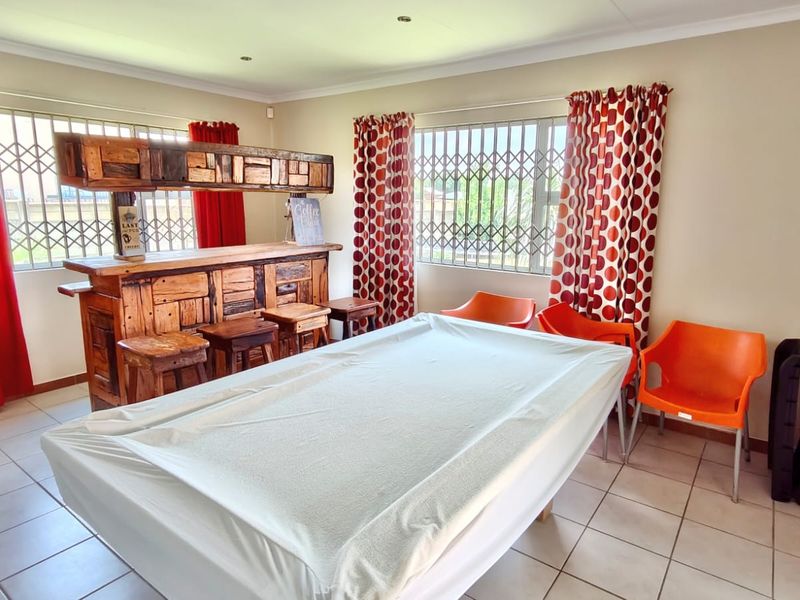 Charming 3-Bedroom Home With Stunning Vaal Dam Views - Photo 10