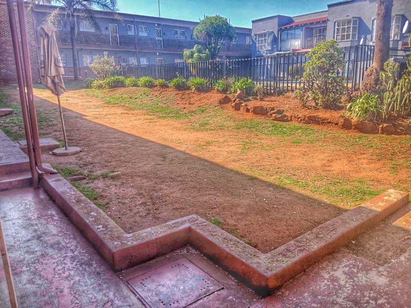 2 Bedroom Apartment in Horizon View - Photo 8