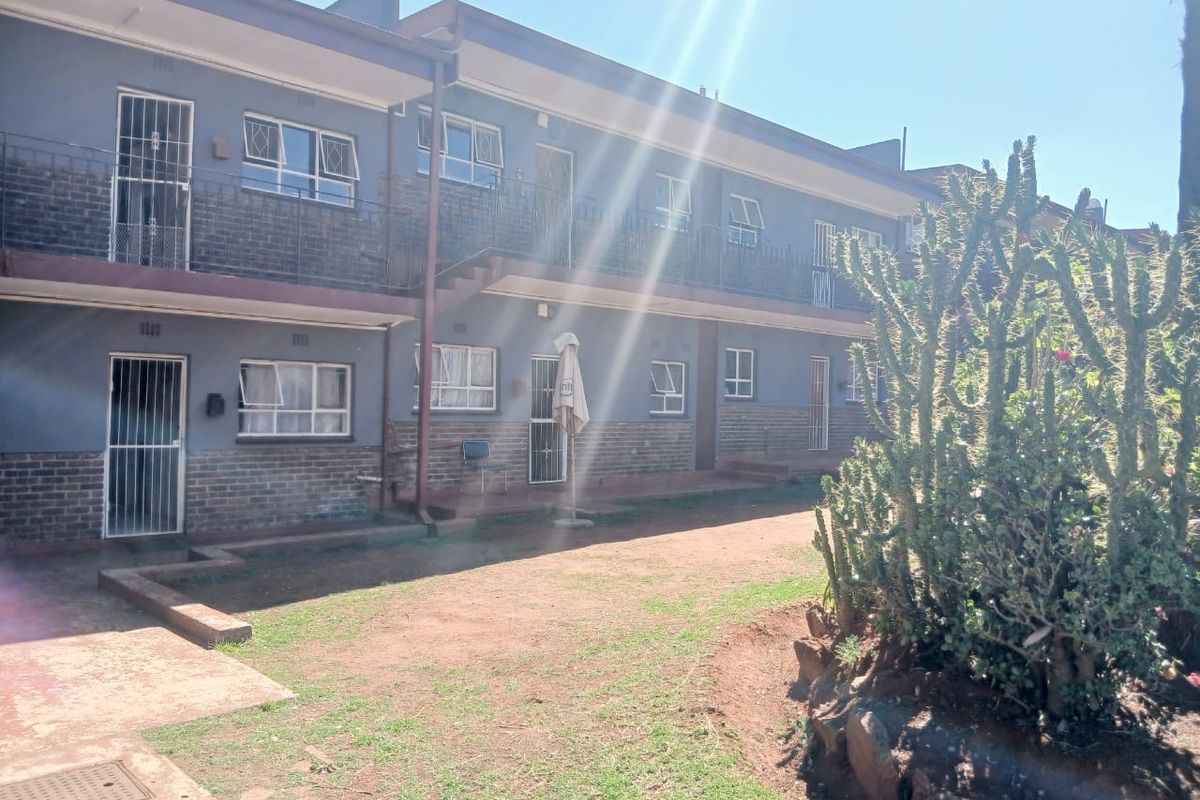 2 Bedroom Apartment in Horizon View - Photo 4