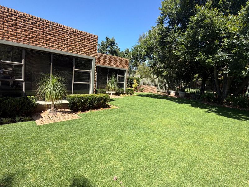 4 Bedroom house for sale in Wilkoppies - Photo 4