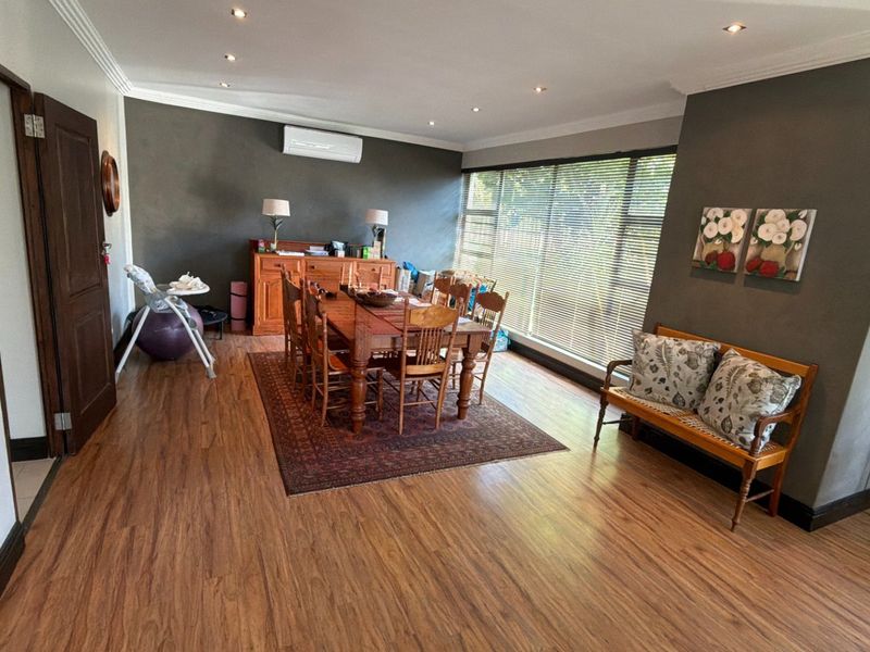 4 Bedroom house for sale in Wilkoppies - Photo 9