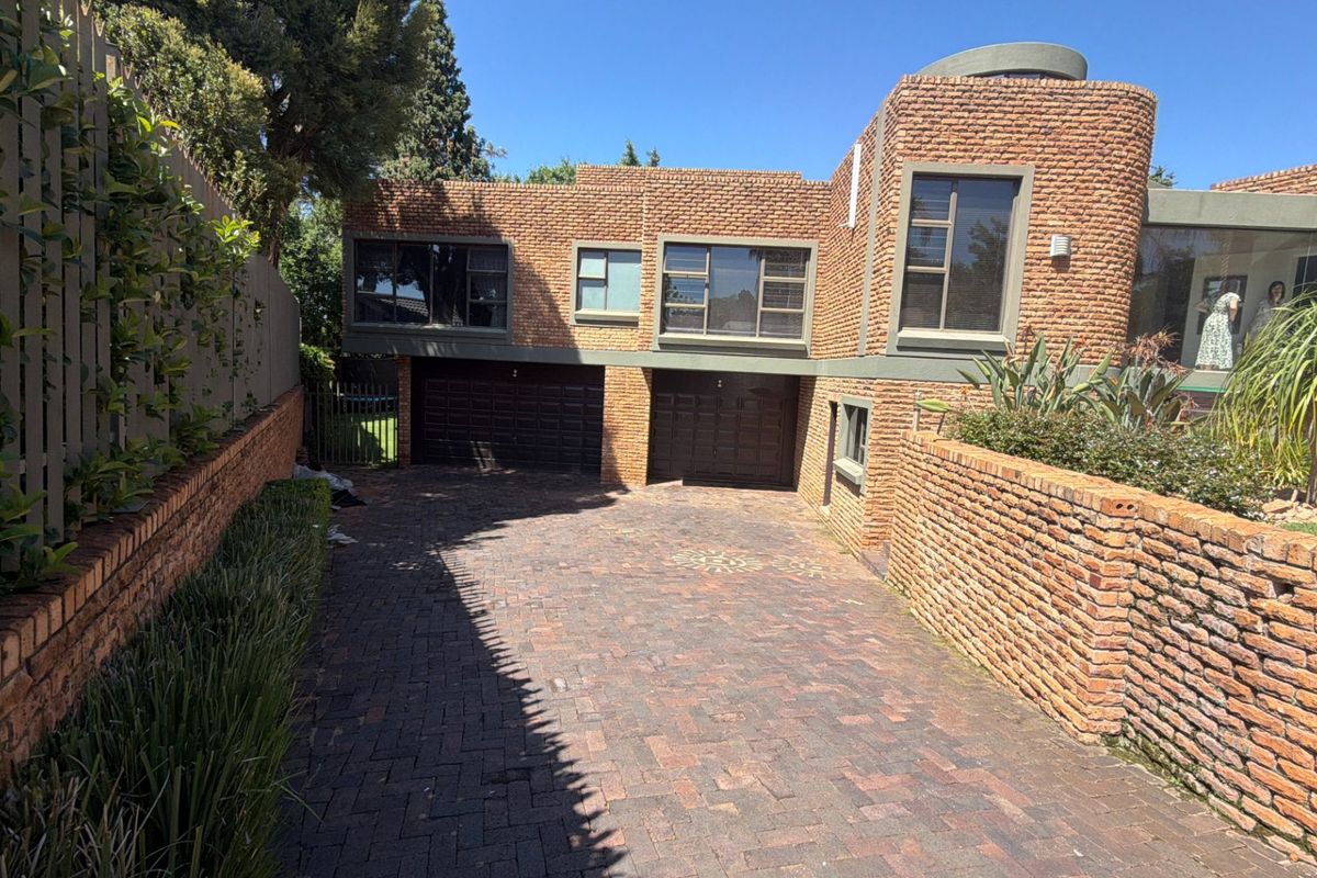 4 Bedroom house for sale in Wilkoppies - Photo 3