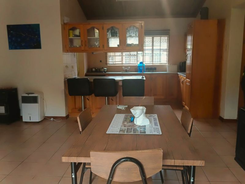 Secure Sterpark Townhouse with Garage & Prime Location - Photo 6