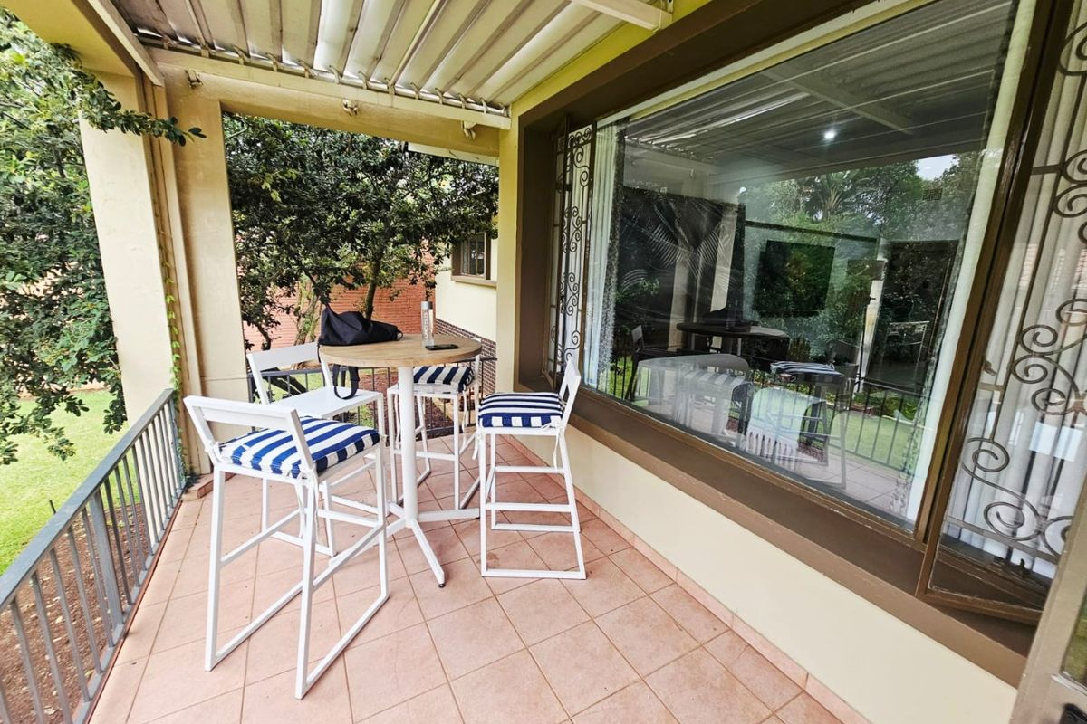 A Beautiful and Serene 3 Bedroom 2 bathroom house for rent in Groenkloof - Photo 4