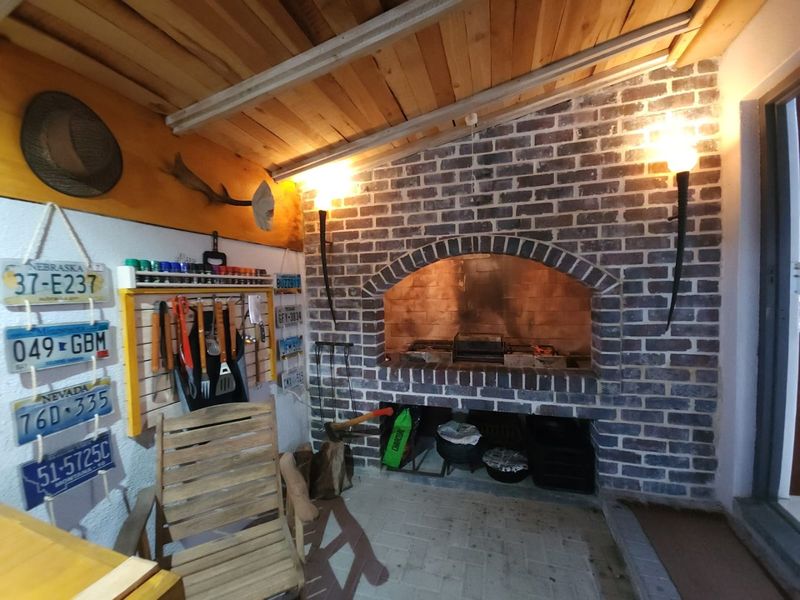 3 bedroom house plus a 2 bedroom granny flat - Photo 3