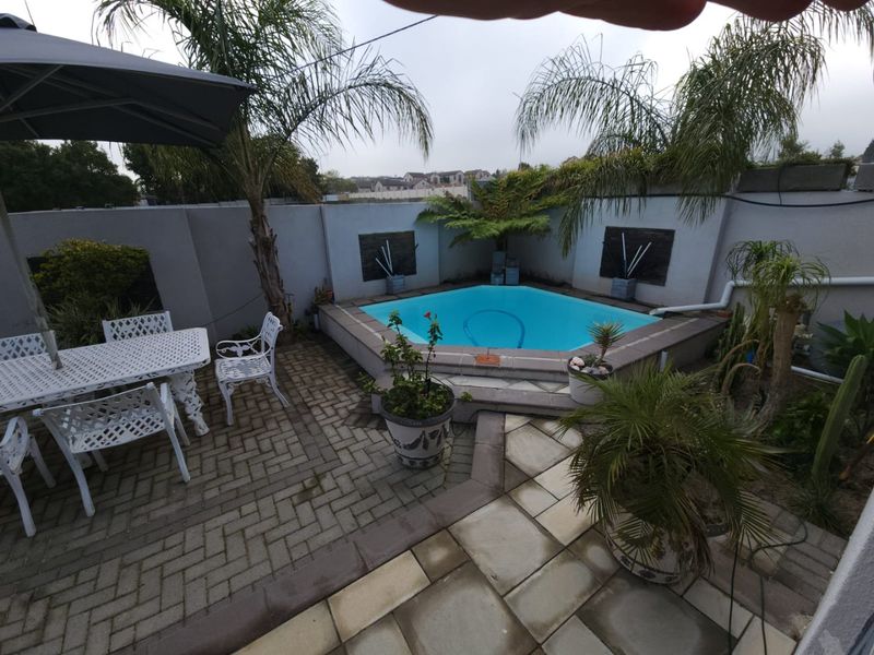 3 bedroom house plus a 2 bedroom granny flat - Photo 6