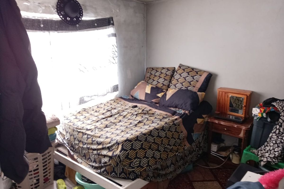 Ground Floor - 2 Bedroom Apartment with Great Potential -Kuilsriver - Photo 4