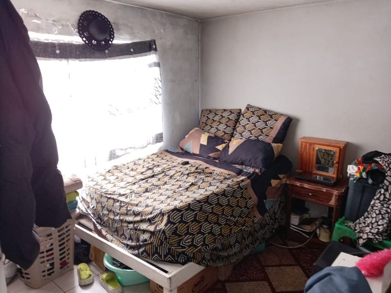 Ground Floor - 2 Bedroom Apartment with Great Potential -Kuilsriver - Photo 4