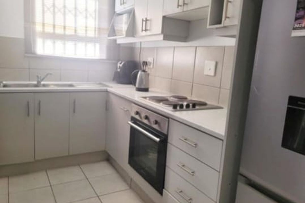 Modern 2-Bedroom Apartment in a Quiet, Secure Complex – Blue Downs - Photo 4