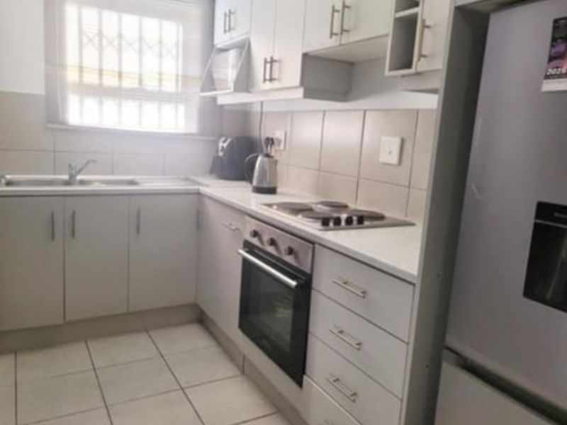 Modern 2-Bedroom Apartment in a Quiet, Secure Complex – Blue Downs - Photo 4